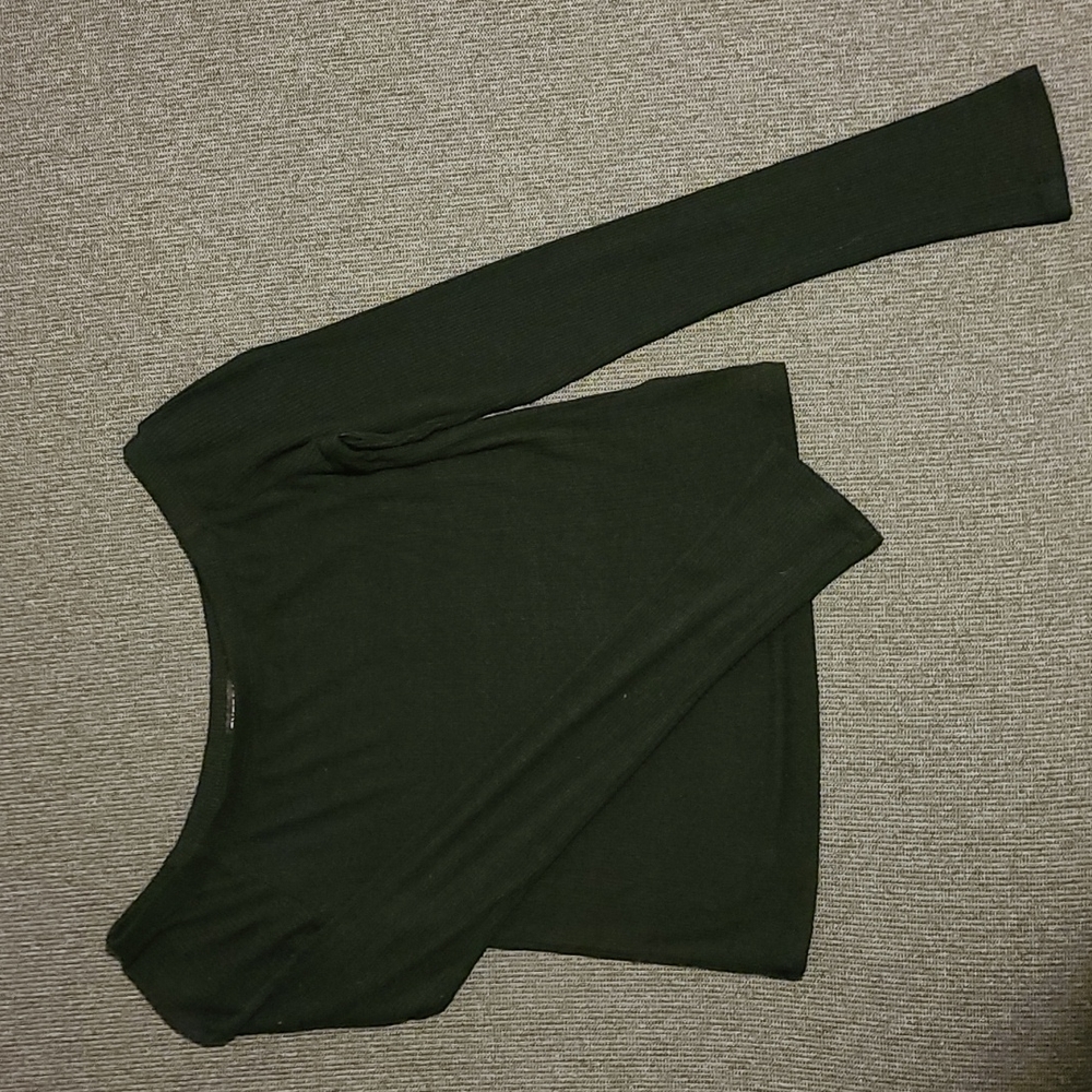 Black Long Sleeve Crop Top